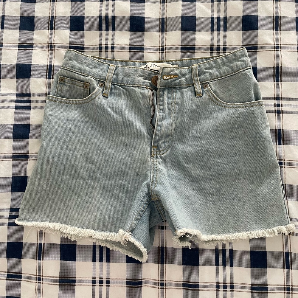 Incity denim blue shorts